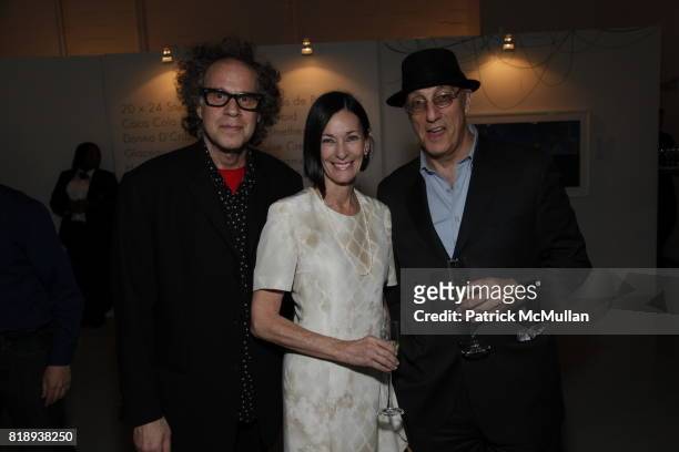 Godlis, Amy Rosi and Peter Rosenthal attend The FREE ARTS NYC 12th Annual Art Auction Benefit Presented by VANITY FAIR & DAVID YURMAN at Saatchi &...
