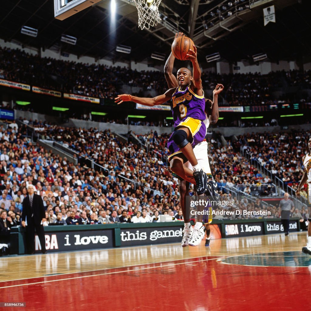 Los Angeles Lakers v Seattle SuperSonics