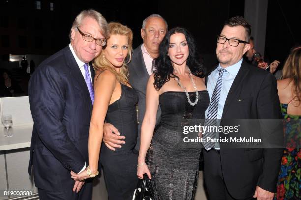 Jim Chanos, Margo Kopacz, Howard Wolfson, Nicole Soden and Edsel Williams attend AMERICAN PATRONS of TATE Artists' Dinner at Hearst Tower on May 4th,...