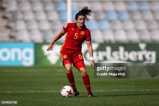 Andrea Pereira of Spain controls the ball during the Group D match between Spain and Portugal during the UEFA Women's Euro 2017 at Stadion De...