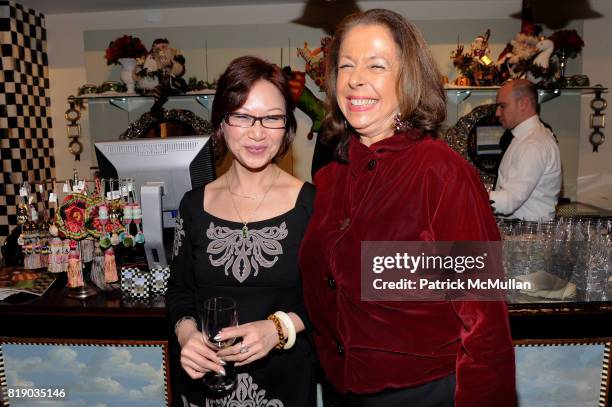 Crystal Rapp Susan Rapp Photos and Premium High Res Pictures - Getty Images