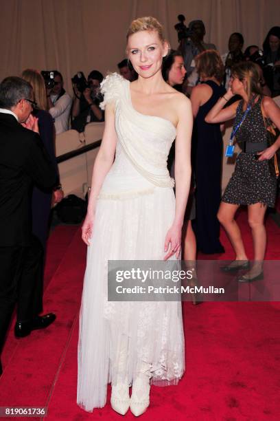 Kirsten Dunst 2010 Photos and Premium High Res Pictures - Getty Images
