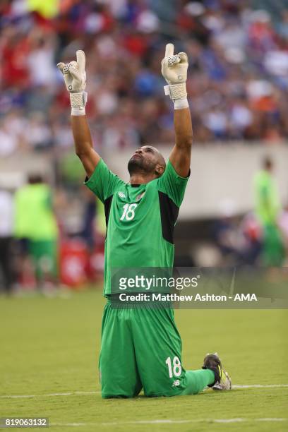 Goalkeeper Patrick Pemberton of Costa Rica celebrates after his team scored a goal to make it 1-0 during the 2017 CONCACAF Gold Cup Quarter Final...