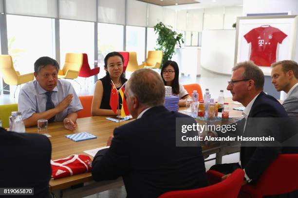 Karl-Heinz Rummenigge, CEO of FC Bayern Muenchen meets Professor Wu Jiang, executive vice president of the Tongji Universiity Shanghai at Tongji...