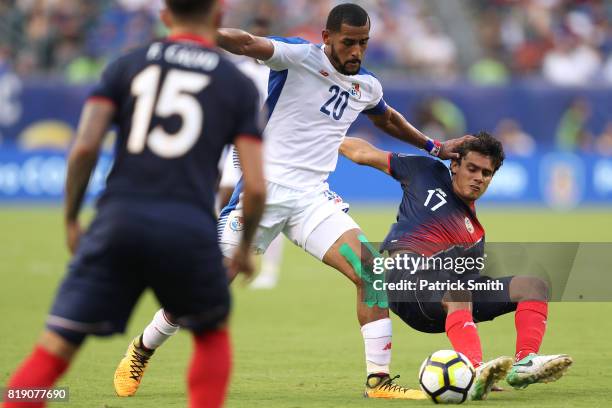 Anibal Godoy of Panama dribbles past Yeltsin Tejeda Costa Rica in the second half during the 2017 CONCACAF Gold Cup Quarterfinal at Lincoln Financial...