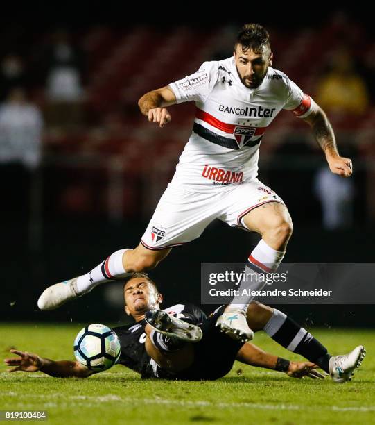 Lucas Pratto of Sao Paulo in action during the match between Sao Paulo and Vasco for the Brasileirao Series A 2017 at Morumbi Stadium on July 19,...