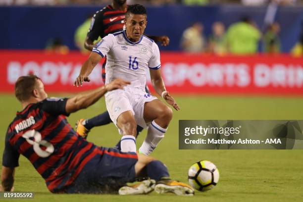 Jordan Morris of United States of America and Oscar Ceren of El Salvador during the 2017 CONCACAF Gold Cup Quarter Final match between United States...