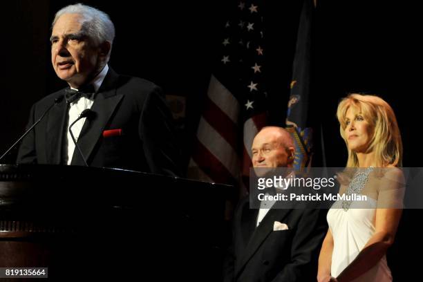 Carl Icahn, Commissioner Raymond Kelly and Gail Icahn attend NEW YORK CITY POLICE FOUNDATION 32nd Annual Gala at Waldorf=Astoria on March 16, 2010 in...