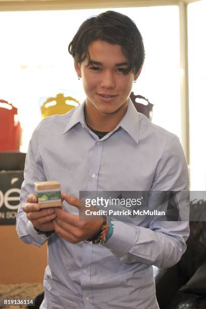 BooBoo Stewart attends Silver Spoon Presents Oscar Weekend Red Cross Event For Haiti Relief at Interior Illusions on March 3, 2010 in West Hollywood,...