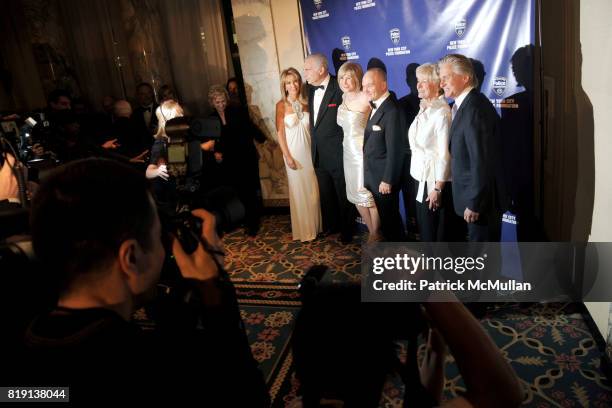 Gail Icahn, Carl Icahn, Valerie Salembier, Commissioner Raymond Kelly, Veronica Kelly and Michael Douglas attend NEW YORK CITY POLICE FOUNDATION 32nd...