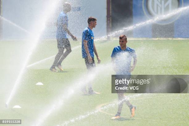 Players of FC Internazionale attend a training session during the Inter summer tour 2017 on July 20, 2017 in Nanjing, Jiangsu Province of China.