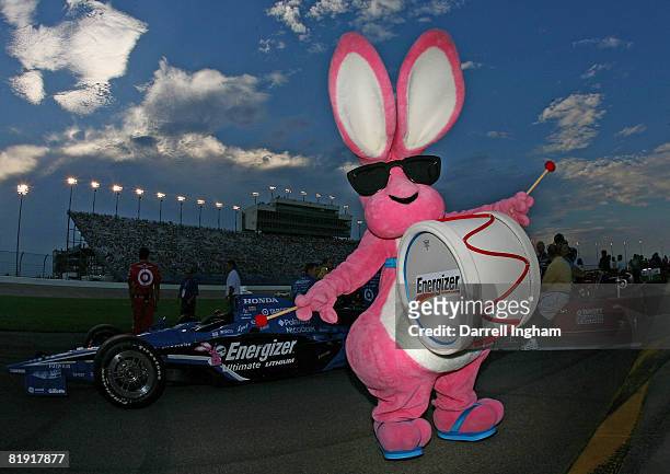 The Energizer Bunny makes an appearance on the grid before the start of the IRL IndyCar Series Firestone Indy 200 on July 12, 2008 at the Nashville...