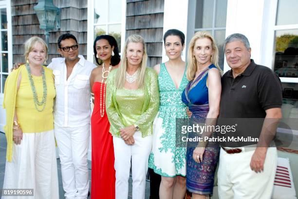 Marlyne Sexton, Naeem Khan, Ranjana Khan, Princess Yasmin Aga Khan, Chele Chiavacci, Deborah Grubman and Alan Grubman attend Alzheimer's Association...