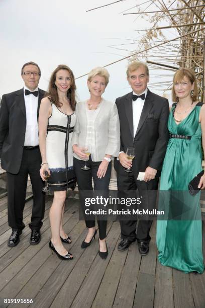 Jane Rafferty Piktogramme Haut Photos and Premium High Res Pictures - Getty Images