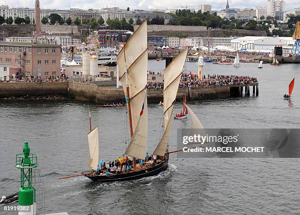 French Bisquine de Cancale, a type of boat from Cancale harbour in Brittany, sails on July 12, 2008 in Brest'bay, western France, quetch during...