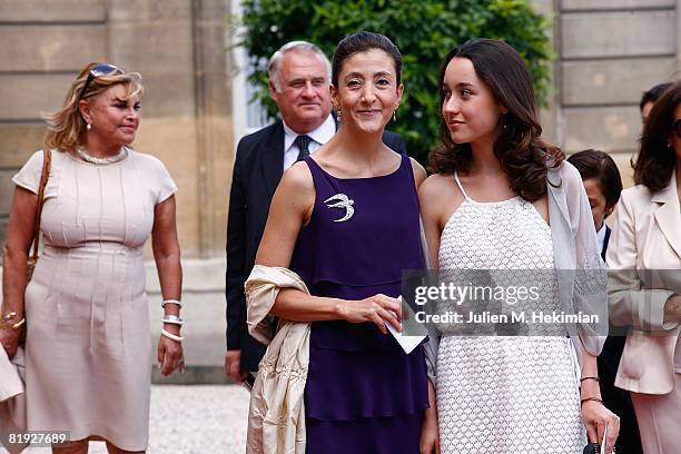 Ingrid Betancourt and her daughter Melanie Betancourt arrive in the courtyard of the elysee before the surrender ceremony decorations where she...