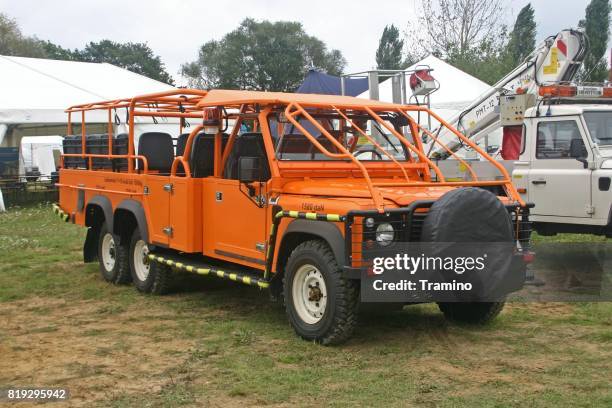 land rover defender in special version - 6x6 stock pictures, royalty-free photos & images