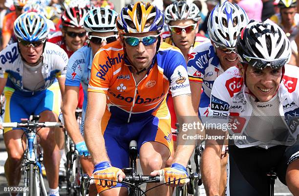 Denis Menchov of Russia and team Rabobank climbs the Col du Tourmalet during stage ten of the 2008 Tour de France on July 14, 2008 in Hautacam,...