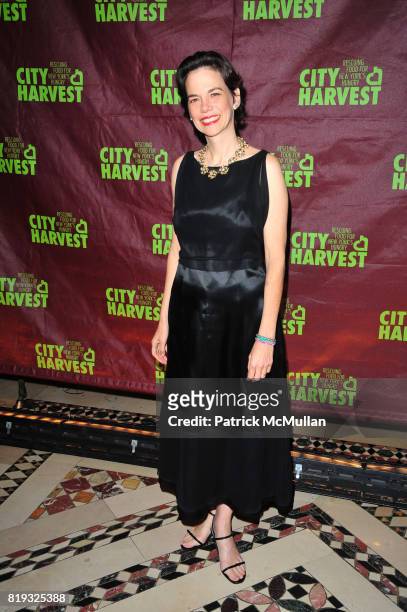 Dana Cowin attends City Harvest An Evening of Practical Magic at Cipriani 42nd St NYC on April 14, 2010.