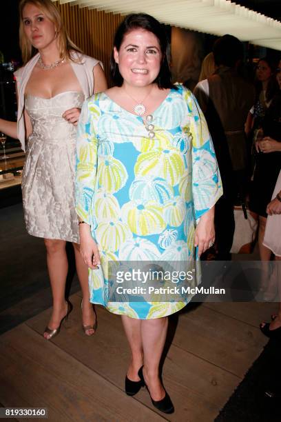 Mary Beth Adelson attends Madison Avenue PLATINUM JEWELS IN BLOOM Benefitting CENTRAL PARK CONSERVANCY at 32 Jewelry Boutiques on April 8, 2010 in...