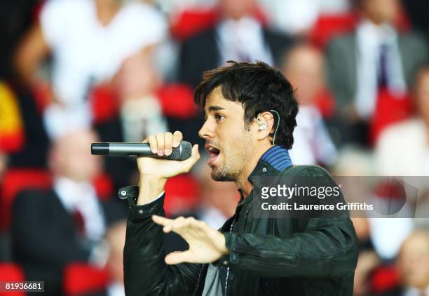 Enrique Iglesias during his performance prior to the UEFA EURO 2008 Final match between Germany and Spain at Ernst Happel Stadion on June 29, 2008 in...