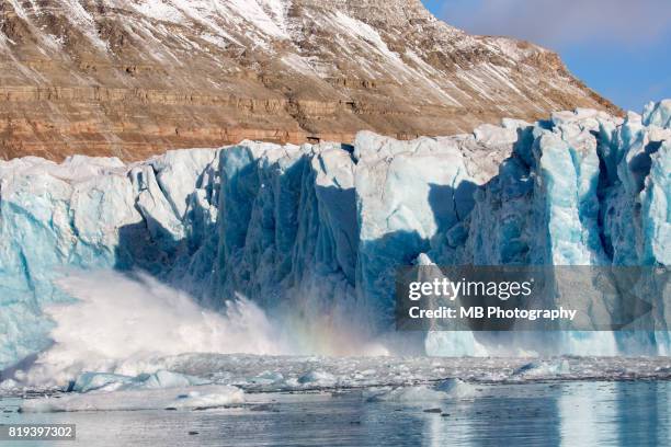 glacier face - glacier calving stock pictures, royalty-free photos & images