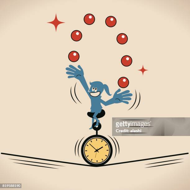 illustrations, cliparts, dessins animés et icônes de balles de jonglage de femme d’affaires (femme, fille) et de la circonscription de monocycle (monocycle) avec horloge pneu sur une corde, le concept de multi-tasking et de gestion du temps - équilibriste