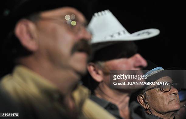Farmers attend a rally to watch the Senate's vote on a controversial grains tax bill on July 17, 2008 in Buenos Aires. Argentina's Vice President...