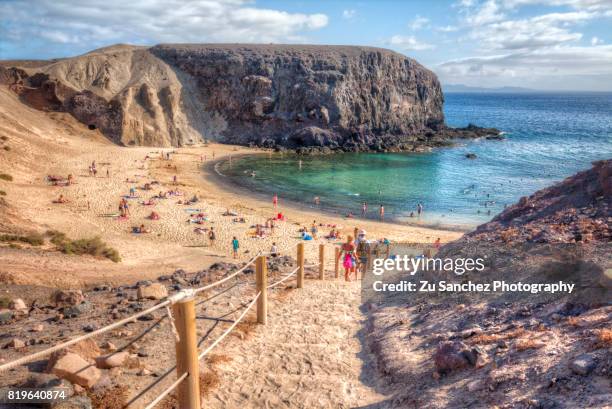 playa papagayo - lanzarote imagens e fotografias de stock