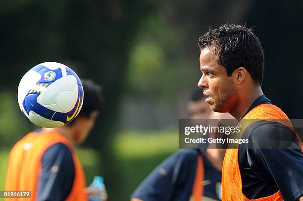 Inter's Amantino Mancini eyes the ball during the Inter Milan Training Session at Centro Sportivo Angelo Moratti on July 17, 2008 in Milan, Italy.