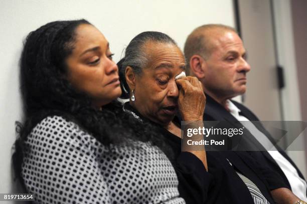 Simpson's sister Shirley Baker, middle, daughter Arnelle Simpson, left, and friend Tom Scotto react during Simpson's parole hearing at Lovelock...