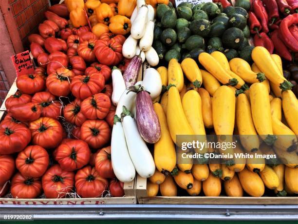 fruit and vegetables - eggplant imagens e fotografias de stock