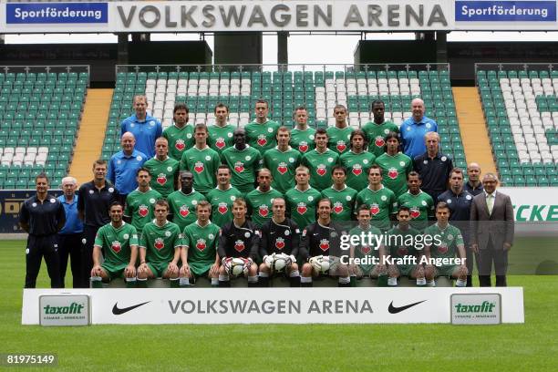 Physio Manfred Koss, Rodrigo Alvim, Sergiu Radu, Christian Gentner, Jacek Krzynowek, Ricardo Costa, Grafite,kit manager Heribert Ruettger, physio...