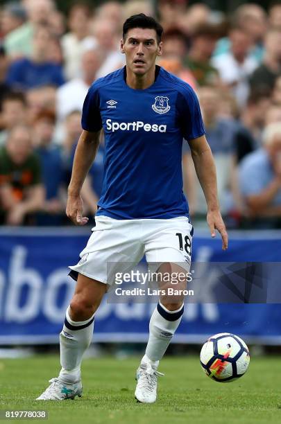 Gareth Barry of Everton runs with the ball during a preseason friendly match between FC Twente and Everton FC at Sportpark de Stockakker on July 19,...