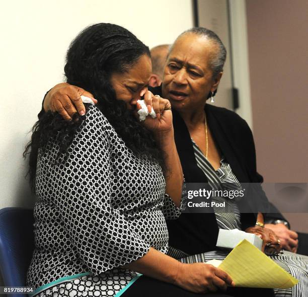 Simpson's sister Shirley Baker, right, daughter Arnelle Simpson react during Simpson's parole hearing at Lovelock Correctional Center July 20, 2017...