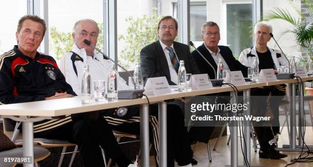 Manfred Amerell, referee observer, Volker Roth, head of german referees, Dr. Rainer Koch, vice-president of DFB, Holger Hieronymus, manager of DFL...