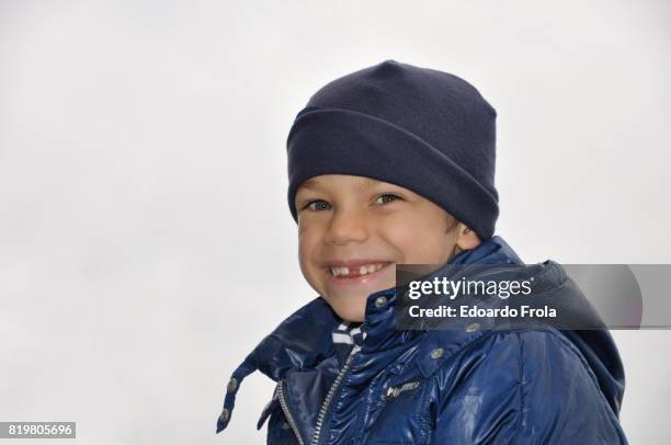 smiling young boy with missing front teeth - losing virginity stock pictures, royalty-free photos & images