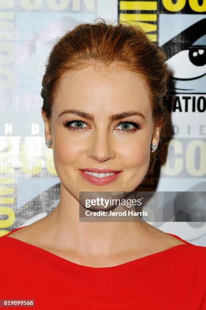 Actress Amanda Schull attends "12 Monkeys" press line at Comic-Con International 2017 - Day 1 on July 20, 2017 in San Diego, California.