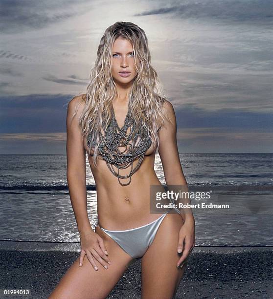 Swimsuit Issue 2000: Model Daniela Pestova poses for the 2000 Sports Illustrated Swimsuit issue on August 20, 1999 in Malaysia. CREDIT MUST READ:...