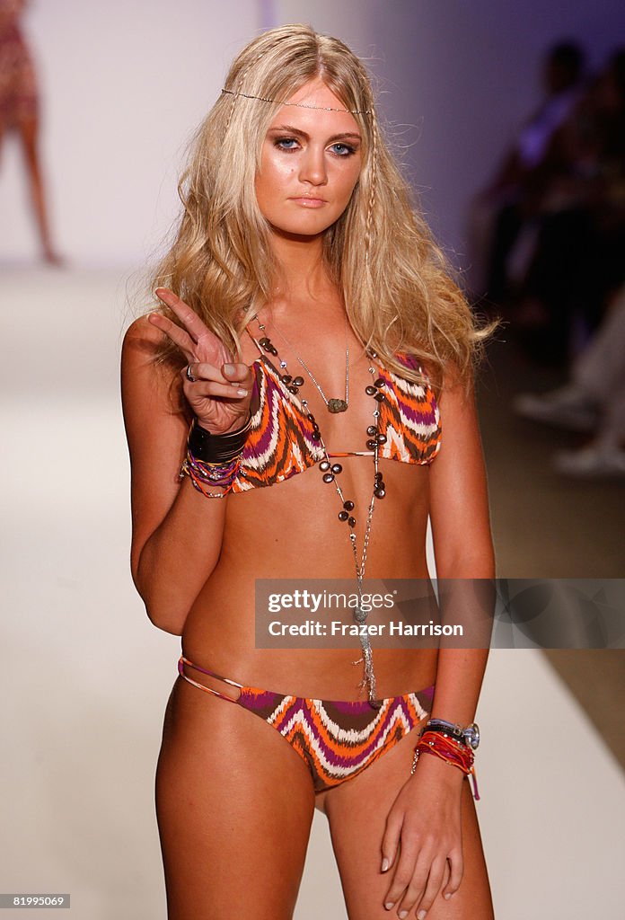 Syla By Sylvie Cachay - Runway - MBFW Miami Swim