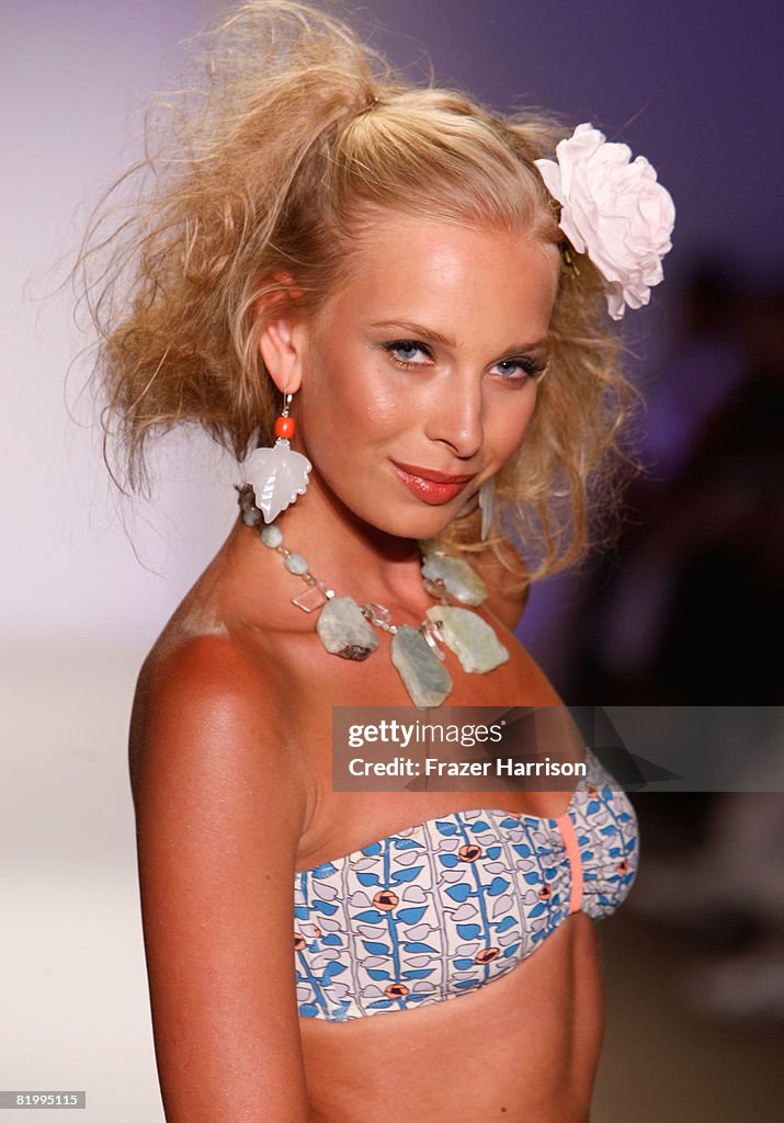 Syla By Sylvie Cachay - Runway - MBFW Miami Swim