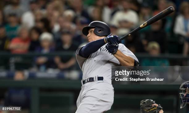 Aaron Judge of the New York Yankees hits a bases-loaded, RBI-single off of relief pitcher Tony Zych of the Seattle Mariners that scored Chase Headley...