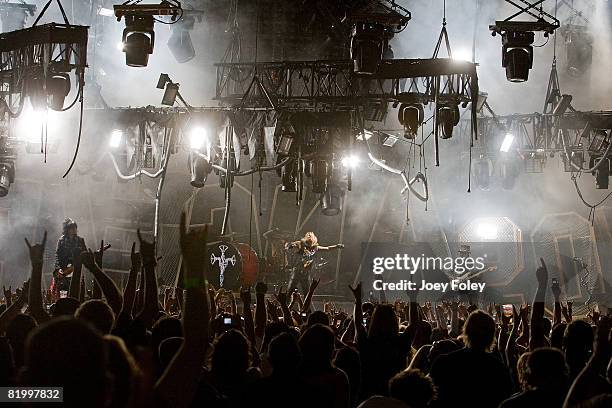 Motley Crue performs live during Crue Fest 2008 at the Verizon Wireless Music Center on July 18, 2008 in Noblesville, Indiana.