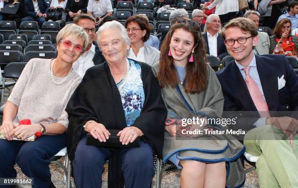 Gloria von Thurn und Taxis, Antonia von Thurn und Taxis, Maria Antonia von Sachsen Gessaphe and her husband Klaus Hutter during the Max Mutzke...