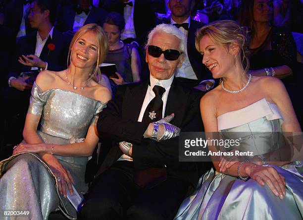 Claudia Schiffer, Karl Lagerfeld and Maria Furtwaengler attend the ELLE Fashion Star award ceremony during Mercedes Benz Fashion week Spring/Summer...