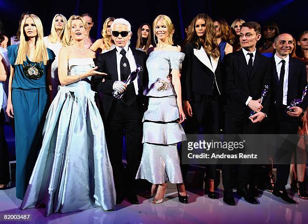 Karl Lagerfeld stands with Claudia Schiffer , Maria Furtwaengler and Natasha Poly at the ELLE Fashion Star award ceremony during Mercedes Benz...