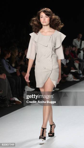 Models walk the runway at the Mercedes Benz Fashion week spring/summer 2009 ready-to-wear fashion show of "Kilian Kerner" on July 20, 2008 in Berlin,...