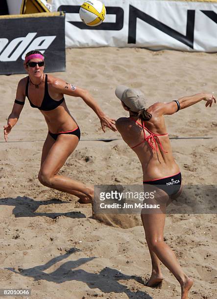 Elaine Youngs sets up teammate Nicole Branagh during the women's quarter-finals of the AVP Brooklyn Open on July 20, 2008 at Coney Island in the...