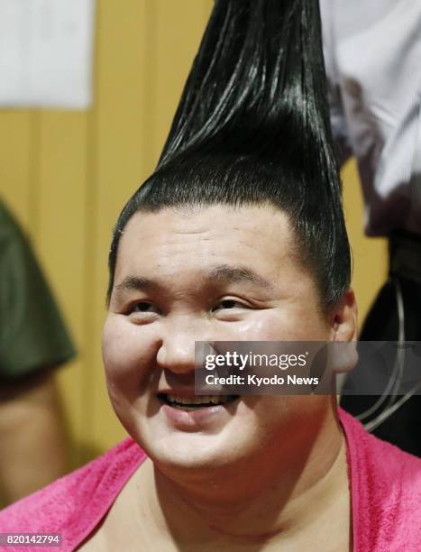 54 Sumo Wrestler Hair Stock Photos, High-Res Pictures, and Images ...