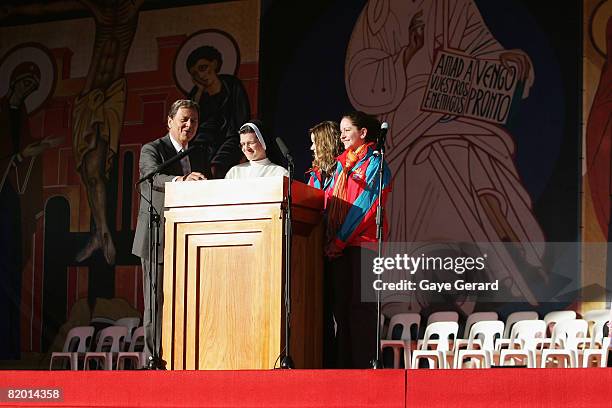 Ray Martin onstage with Sister Mary and WYD volunteers as His Holiness Pope Benedict concludes his World Youth Day activities by thanking all the...